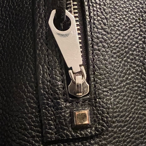 Leather Hobo Tote in amazing condition. - Picture 15 of 16